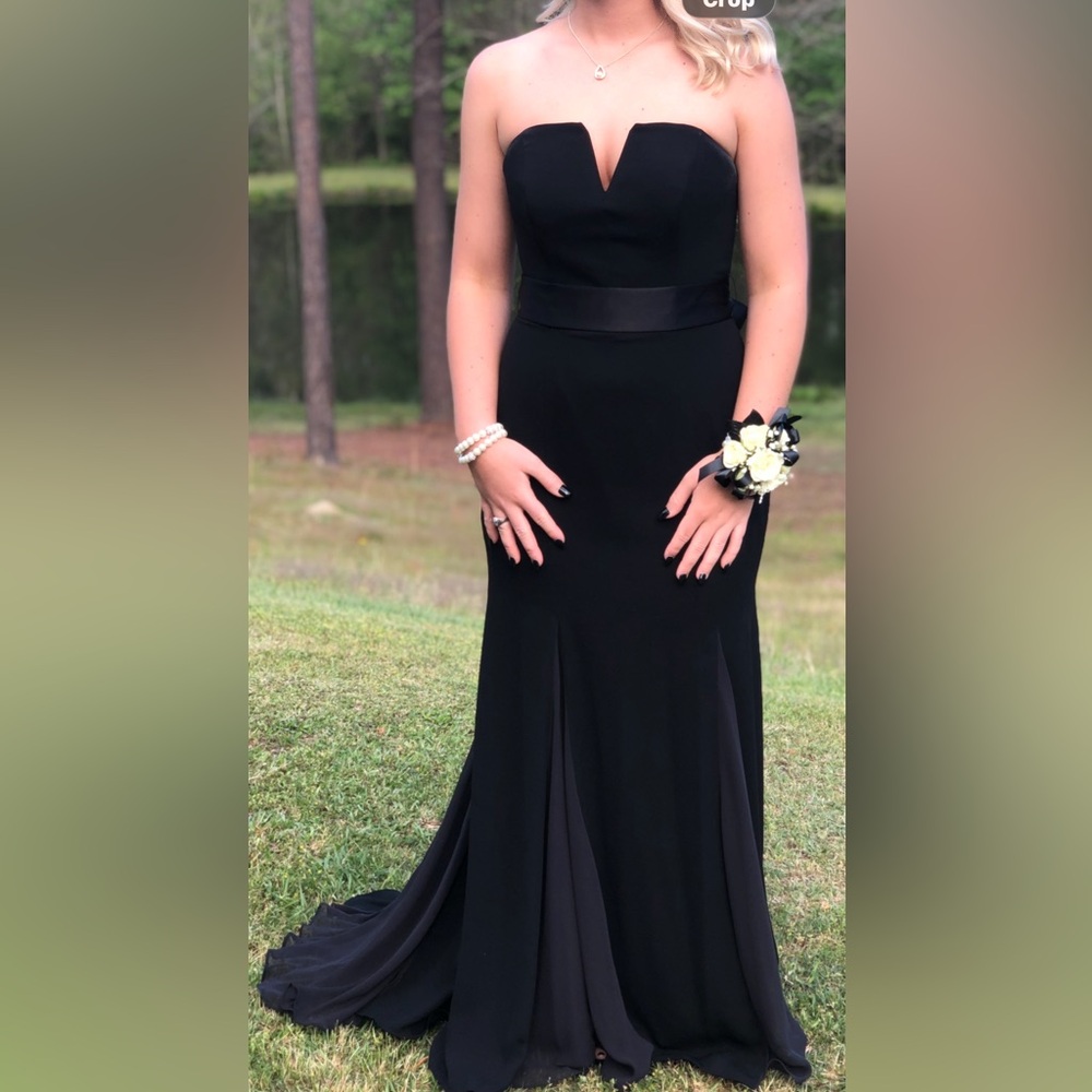 White by Vera Wang Strapless Black Formal Gown